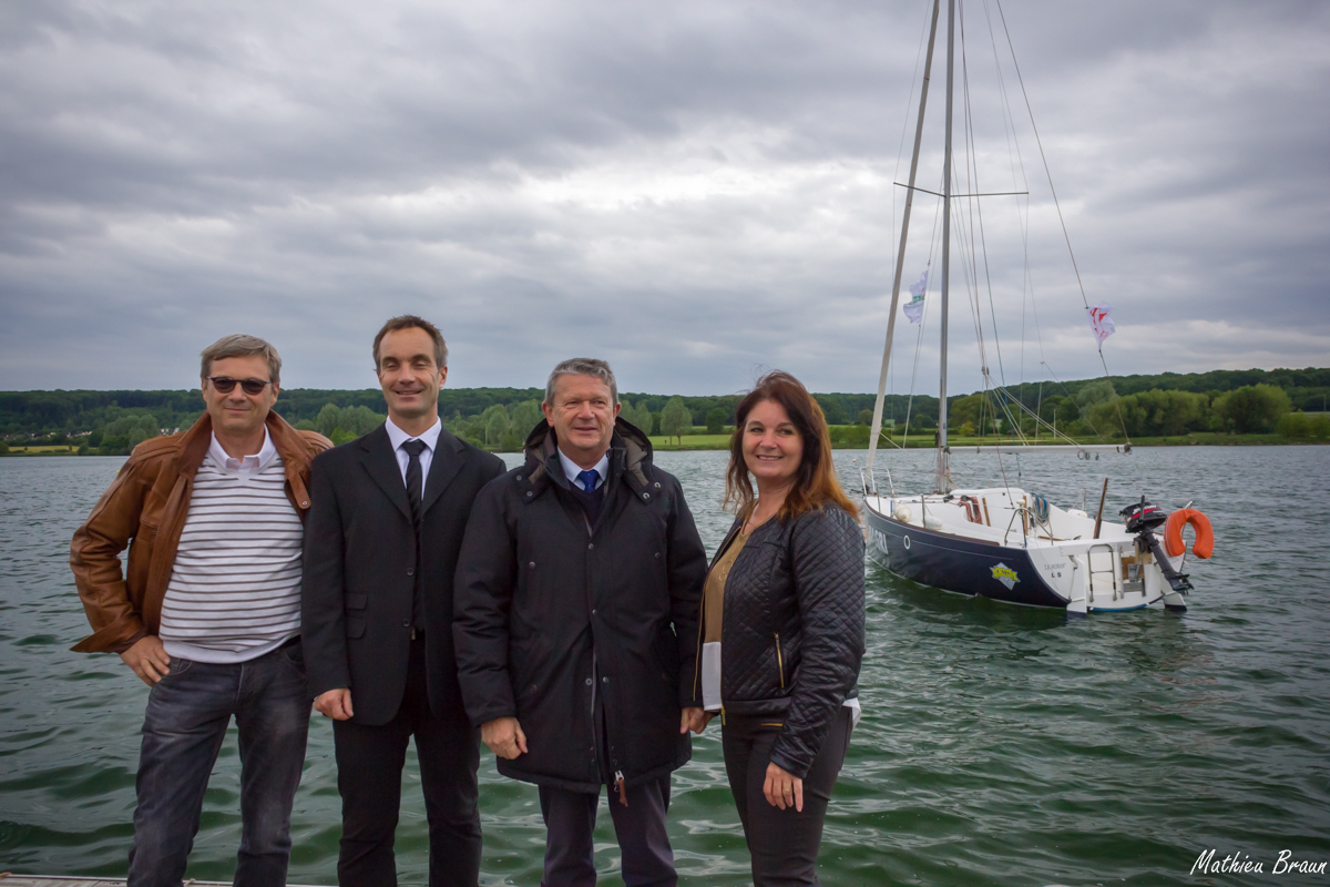 L'inauguration, avec le président d'Isagri, le notre et des élus de Beauvais